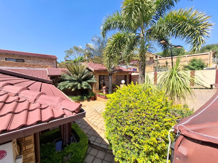 5 Bedroom Property for Sale in Cashan North West